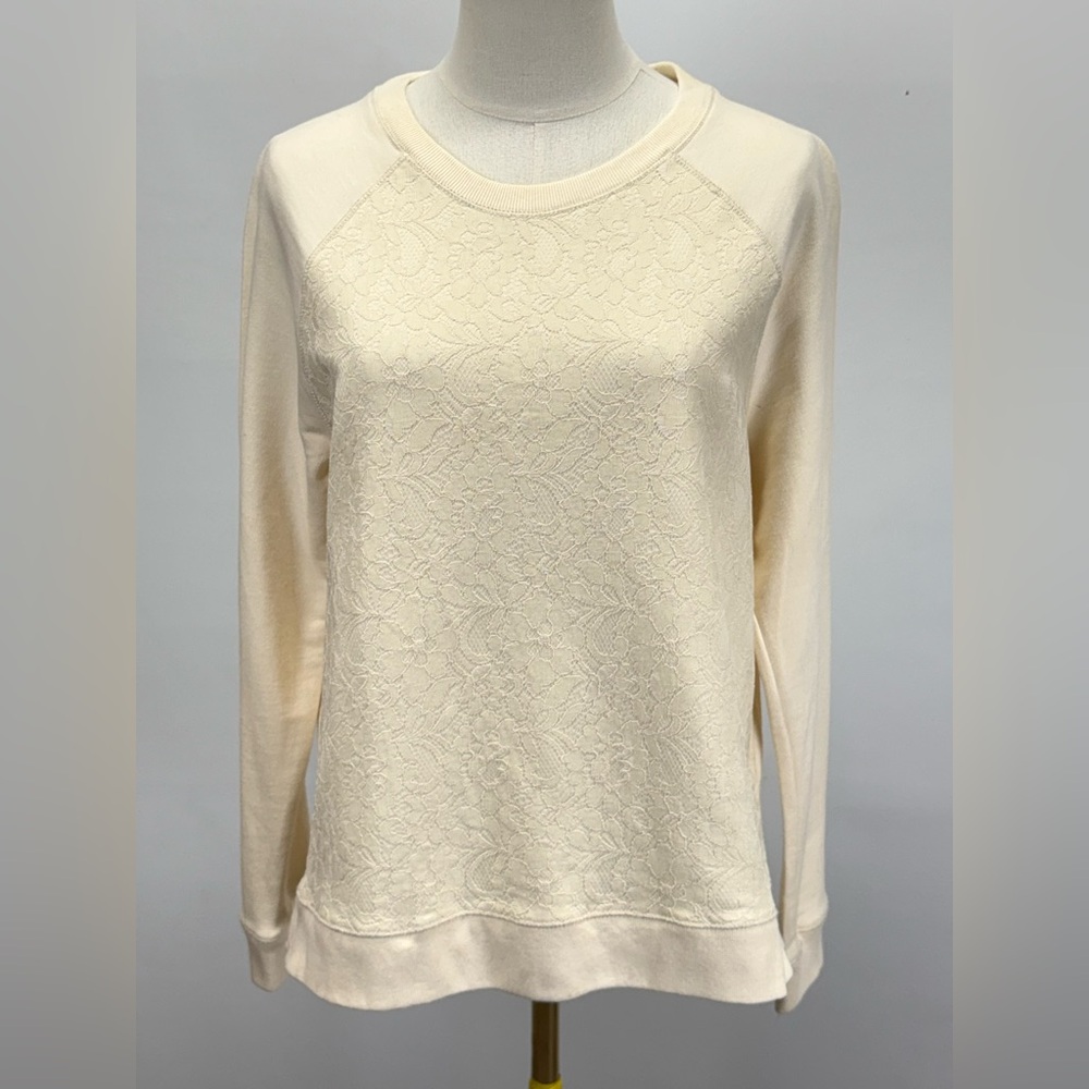 Lauren Jeans Co. Cream Crew Neck Lace Front Pullover Top Size M.